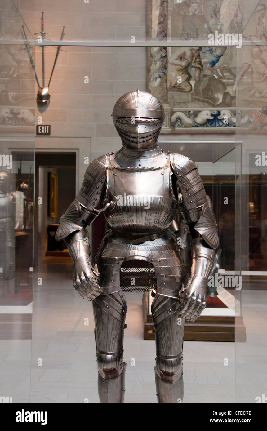 Ohio, Cleveland. Il Cleveland Museum of Art. Massimiliano stile campo di acciaio armor, Germania circa 1510-1515. Foto Stock