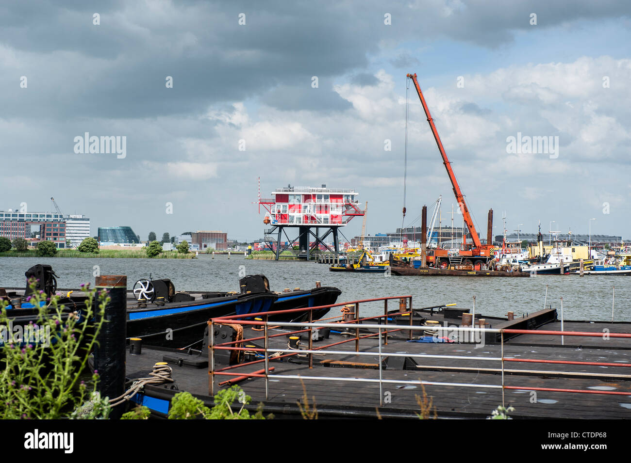 Paesi Bassi, Amsterdam, giugno 2012 Ex REM isola radiostation in Western Harbour Area. Foto Kees Metselaar Foto Stock