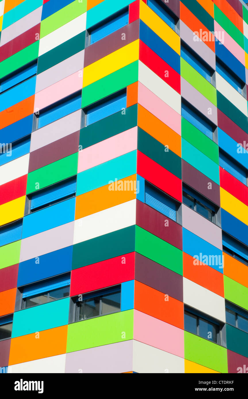 Facciata di edificio Colorines. PAU Carabanchel, Madrid, Spagna. Foto Stock