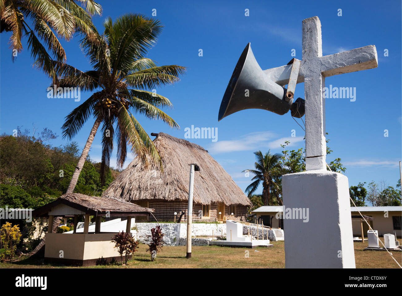 Villaggio Solevu, Malolo Island, Figi; tradizionale bure utilizzato dal capo villaggio Foto Stock