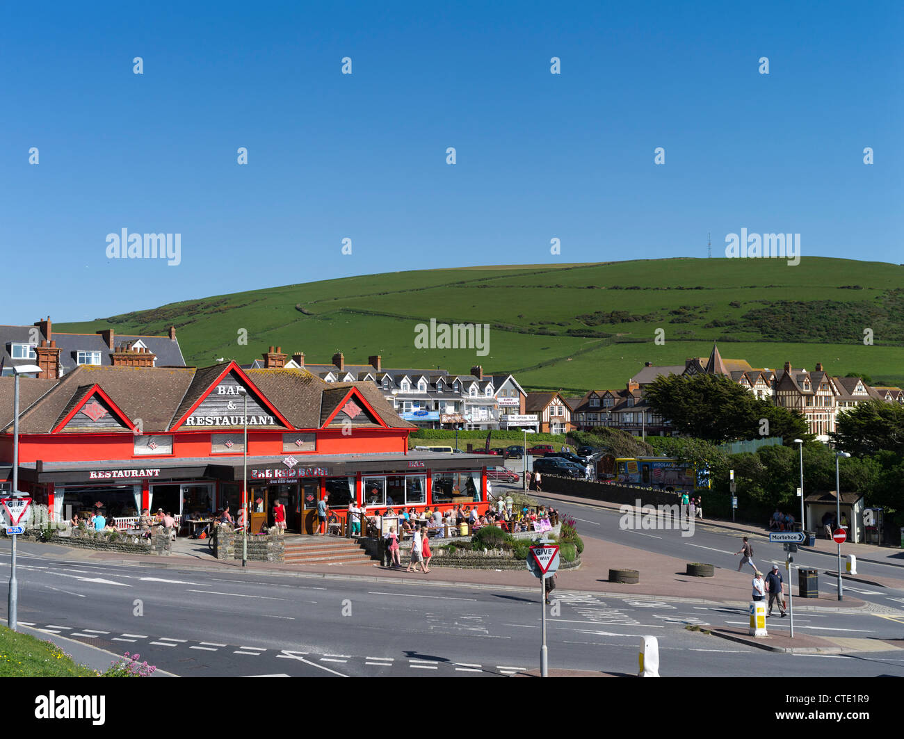 dh il Red Barn WOOLACOMBE DEVON Tourist bar e ristorante seaside resort pub turisti inglesi vacanza inglese regno unito Foto Stock