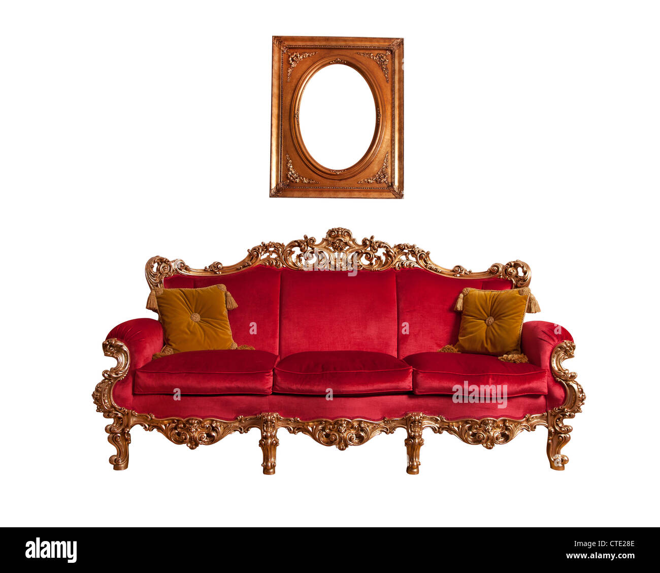 Rosso divano barocco, isolato su bianco Foto Stock