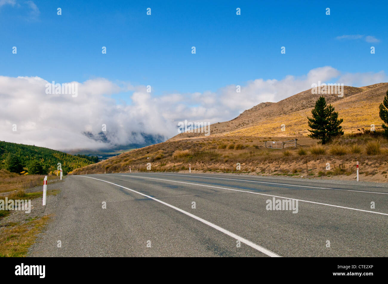 Nuova Zelanda Isola del Sud strada vuota Foto Stock