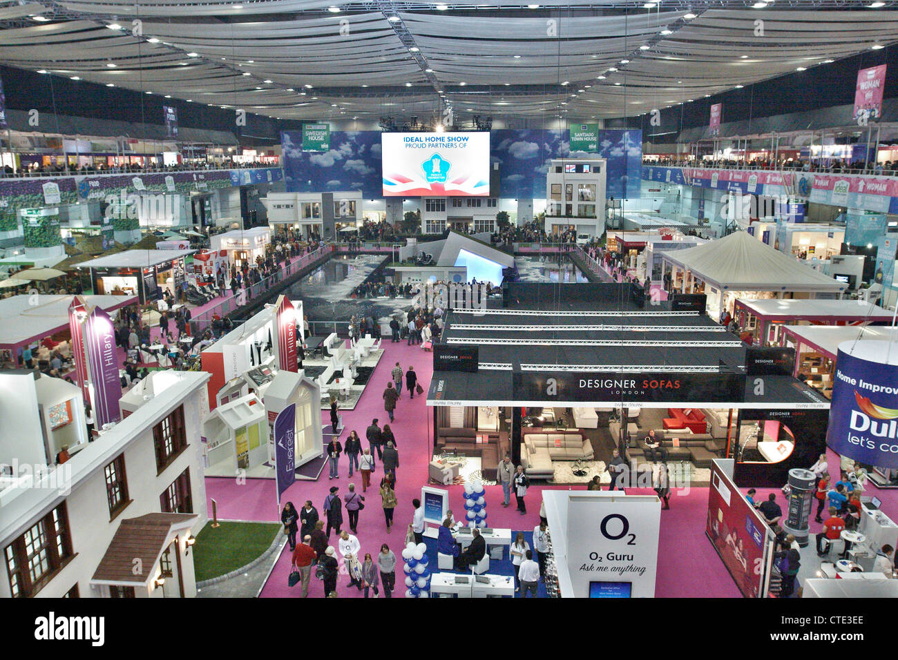 Vista generale del 2012 Ideal Home Show mostra di Earls Court di Londra Foto Stock