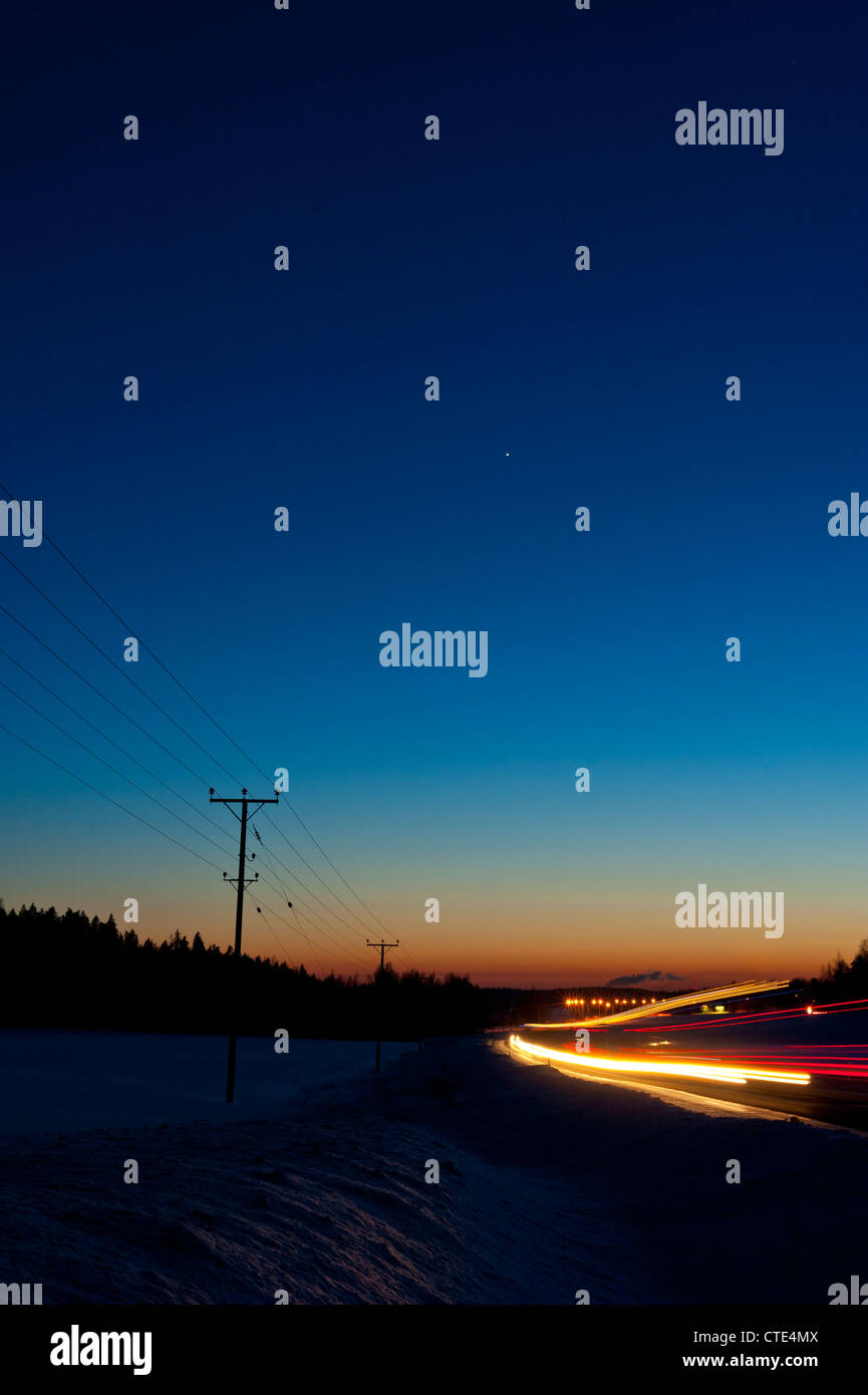 Bella crepuscolo civile appena dopo il tramonto in Finlandia occidentale Foto Stock