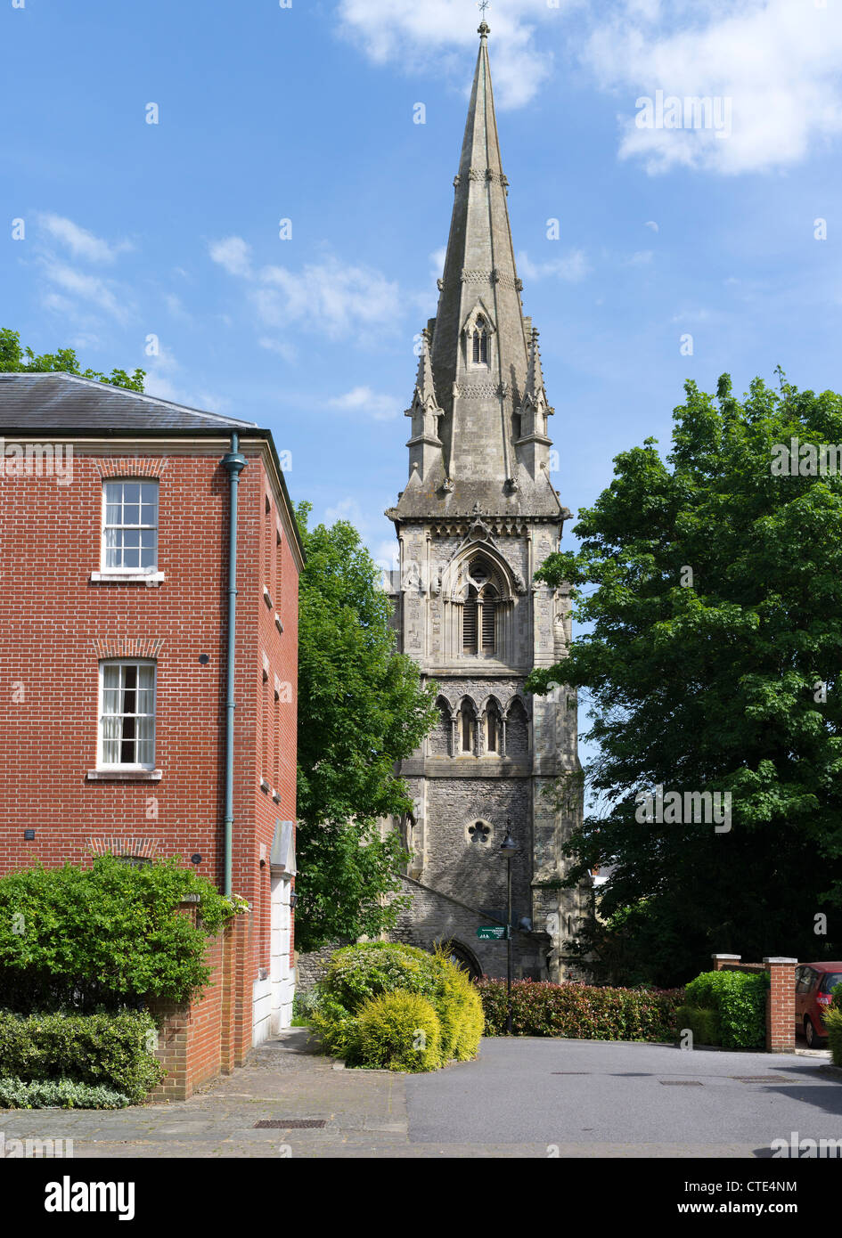 Dh Peninsula Square WINCHESTER HAMPSHIRE città moderno edificio di appartamenti St Thomas Centre ex chiesa Foto Stock