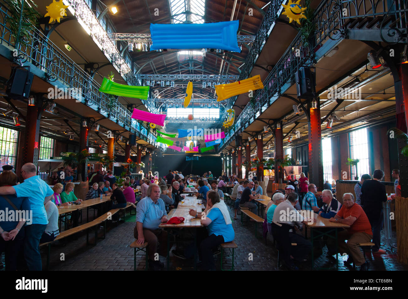 Fischauktionshalle il mercato del pesce in Sala per aste Sankt Pauli district Amburgo Germania Europa Foto Stock