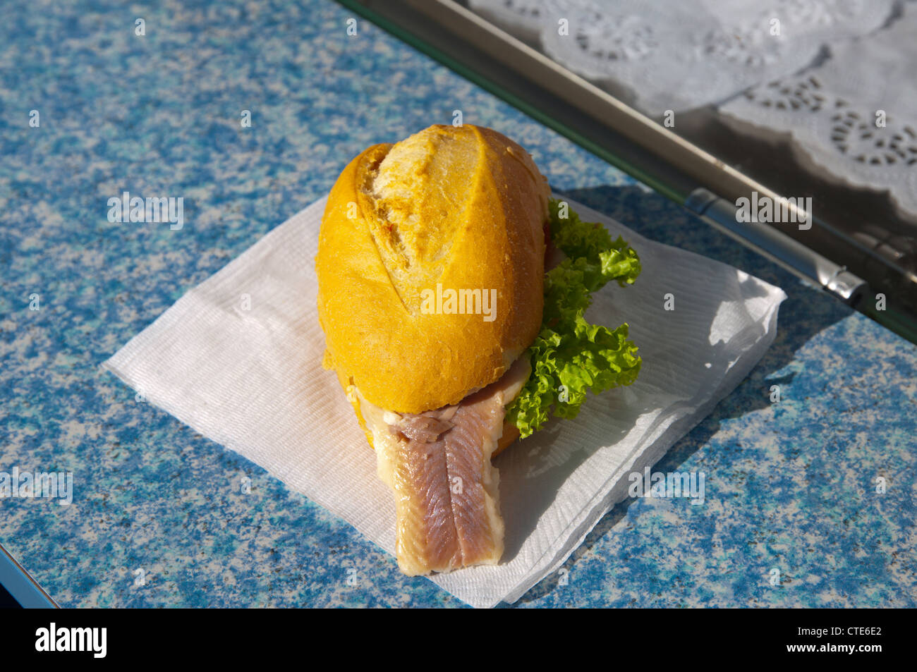 Pesce baguette Sankt Pauli Fischmarkt il mercato del pesce di St Pauli district Amburgo Germania Europa Foto Stock