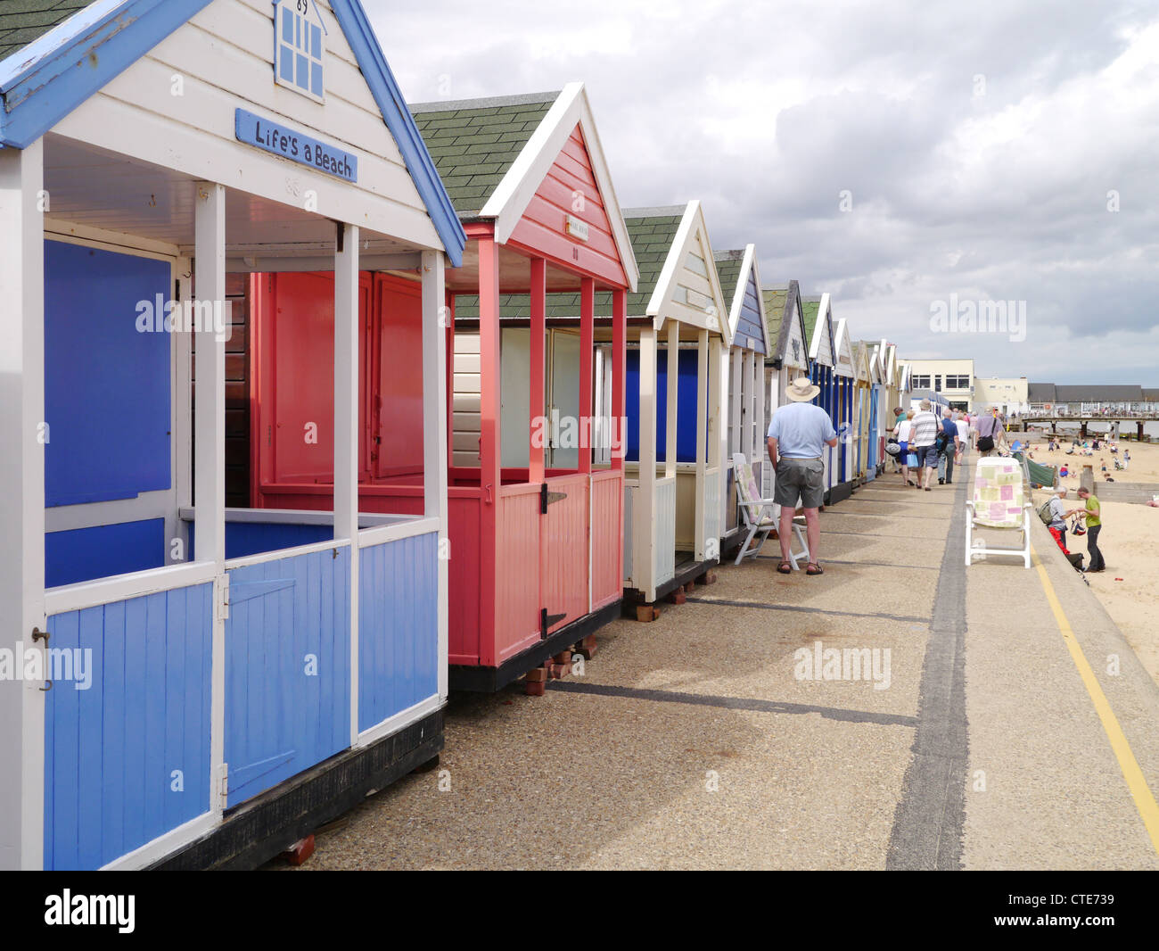 Cabine sulla spiaggia, a Southwold 'Vite una spiaggia' Foto Stock