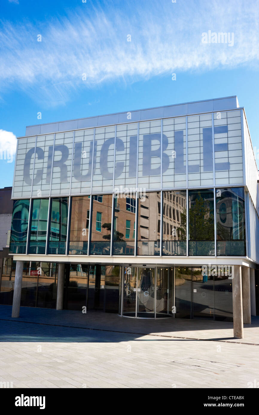 Il Crucible Theatre nel centro della città di Sheffield, South Yorkshire Regno Unito Foto Stock