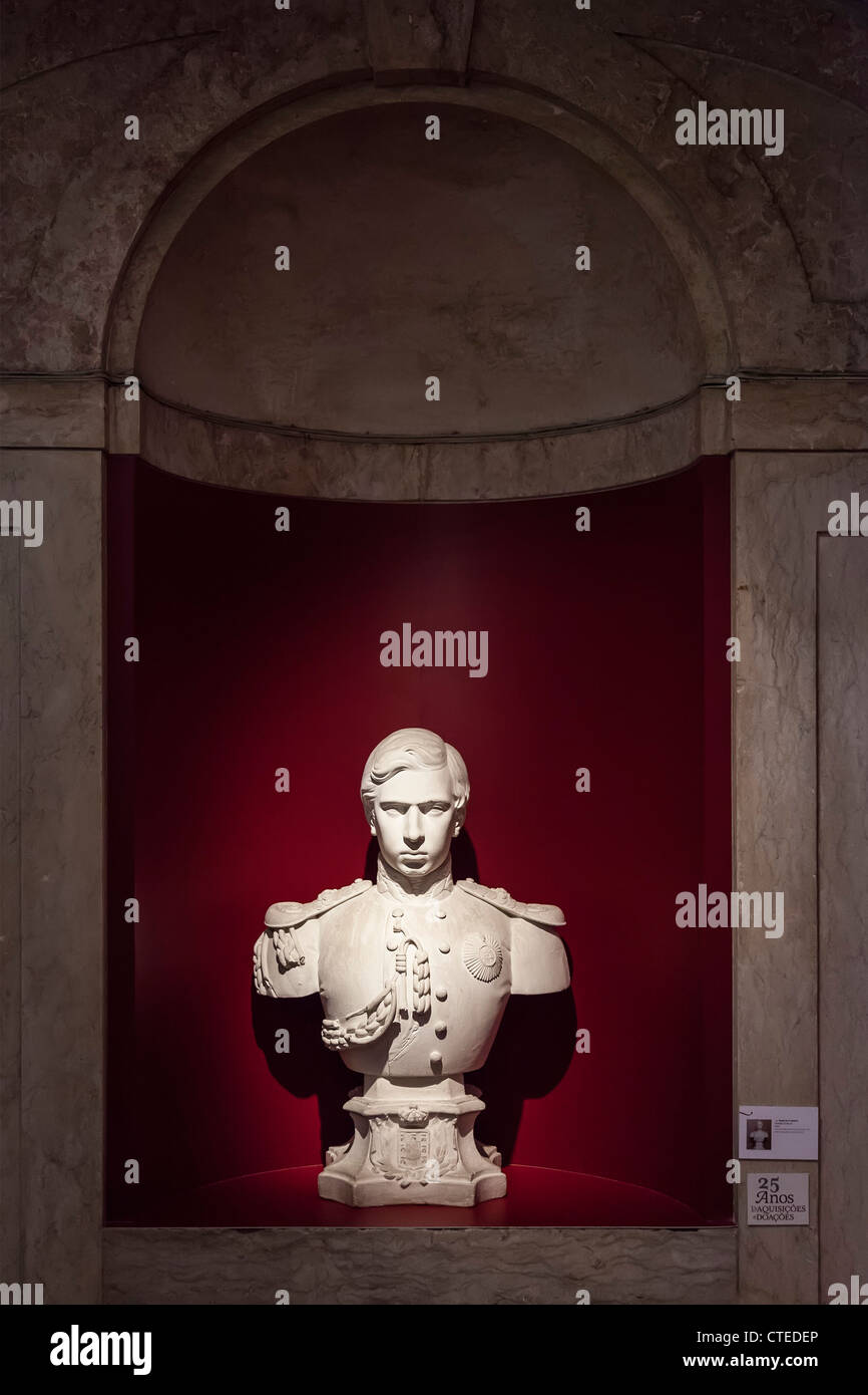 Ajuda Palazzo Nazionale. Lisbona, Portogallo. Re Dom Pedro V busto. Xix secolo in stile neoclassico Palazzo Reale/ Palacio Nacional palazzo ajuda re Dom Pedro v Foto Stock