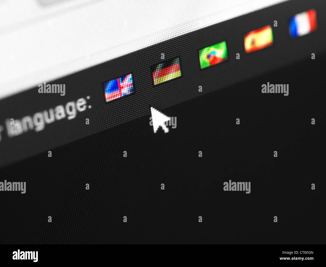 Vista dettagliata del puntatore del mouse su un sito web della lingua del menu di selezione Foto Stock