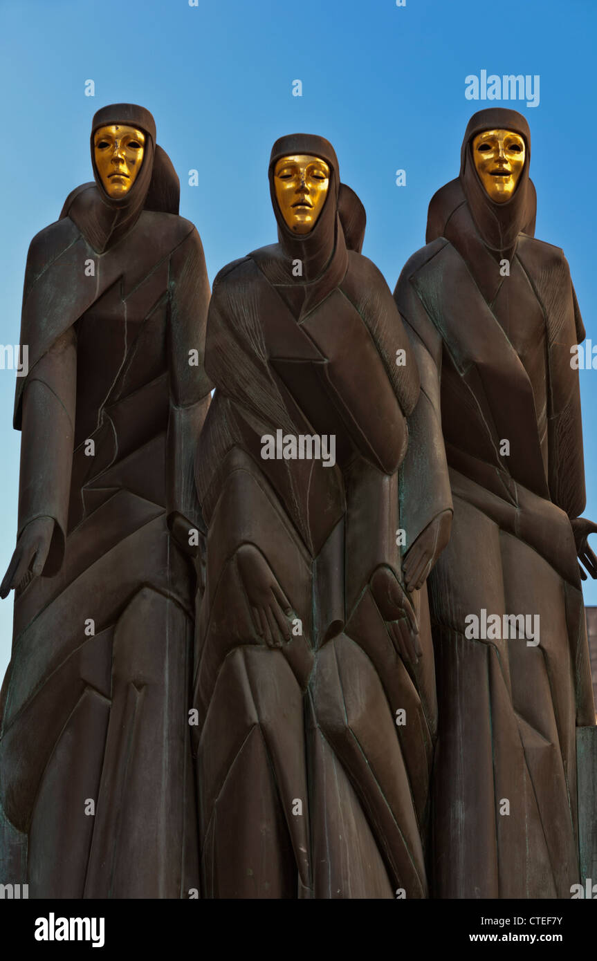 Le tre muse statua dramma nazionale Theatre Vilnius Lituania Foto Stock