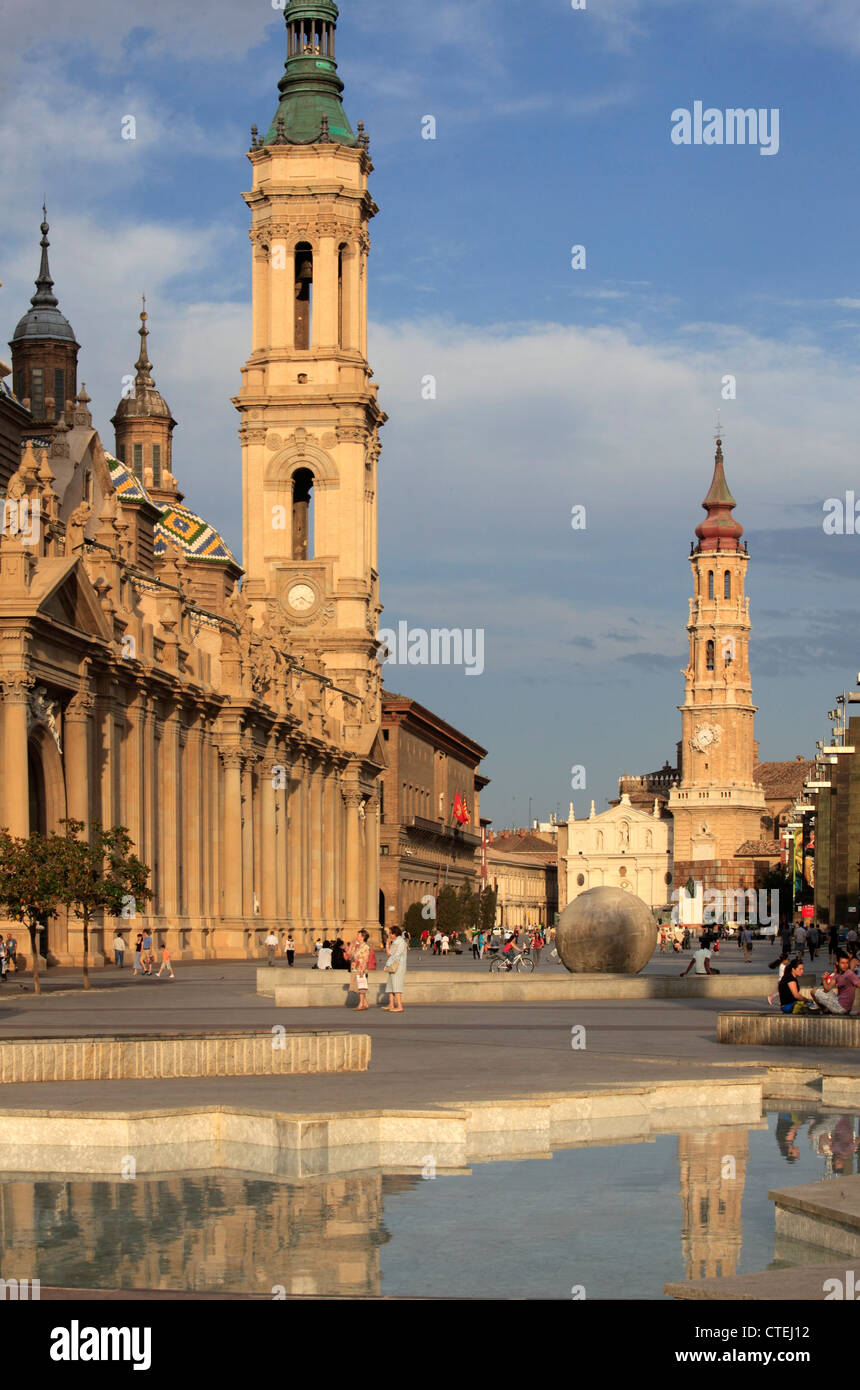 Spagna Aragona, Saragozza, Plaza del Pilar Basilica Cattedrale, Foto Stock