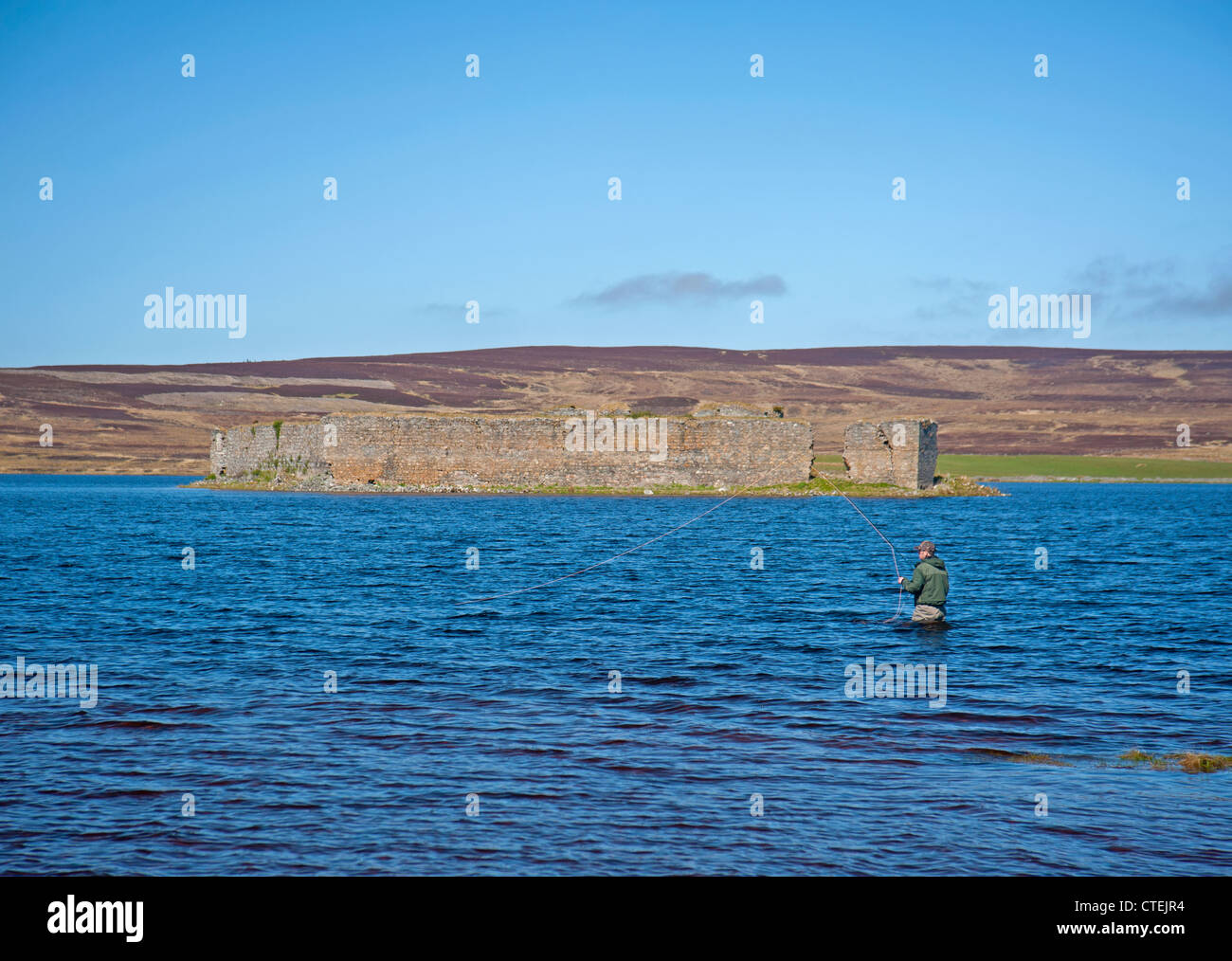 Trota di pesca a Mosca Report di Pesca in acque aperte di Lochindorb, murene. La Scozia. SCO 8252 Foto Stock