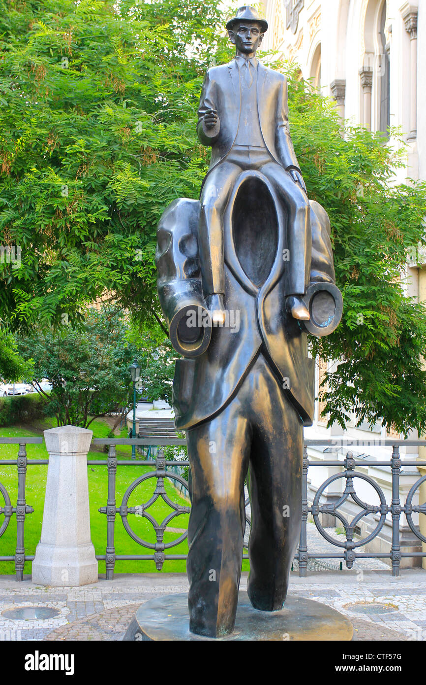 Franz Kafka scultura alla Sinagoga Spagnola di Praga, Repubblica Ceca Foto Stock