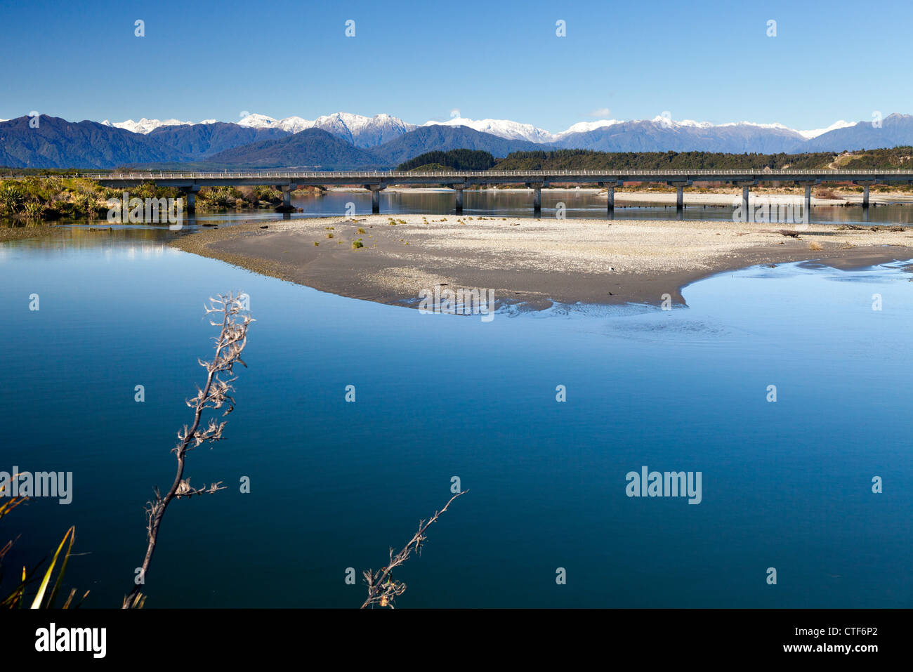 Hokitika Bay e il Bridge visto da Pierson Esplanade, Nuova Zelanda 2 Foto Stock