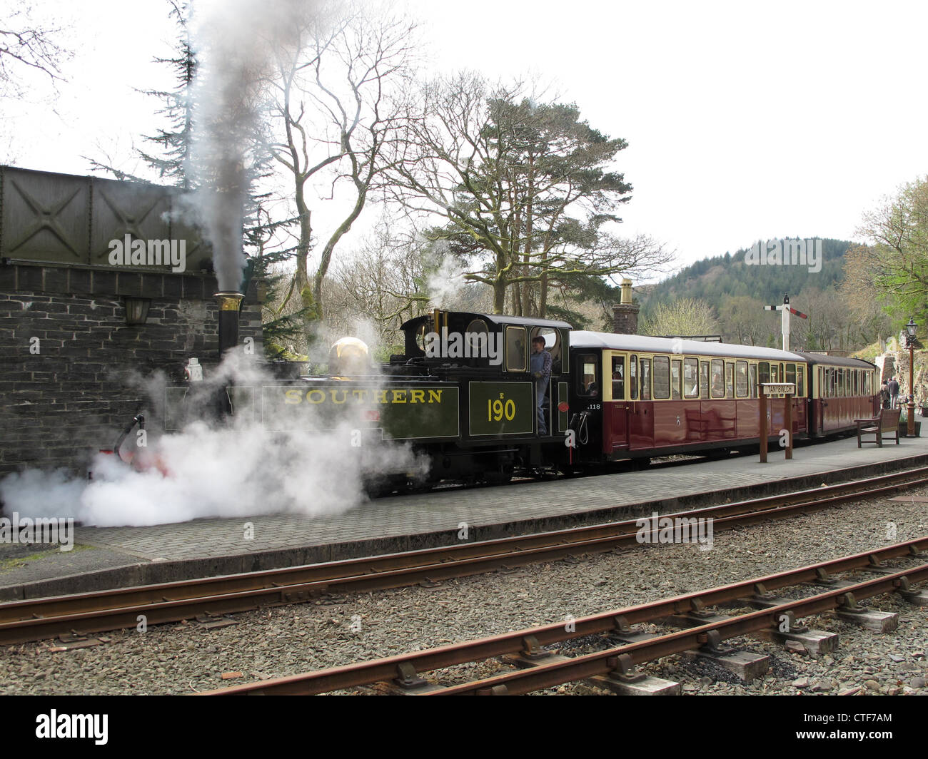 Treno a vapore, Ffestiniog Railway, Tan-y-Bwlch, il Galles del Nord Foto Stock