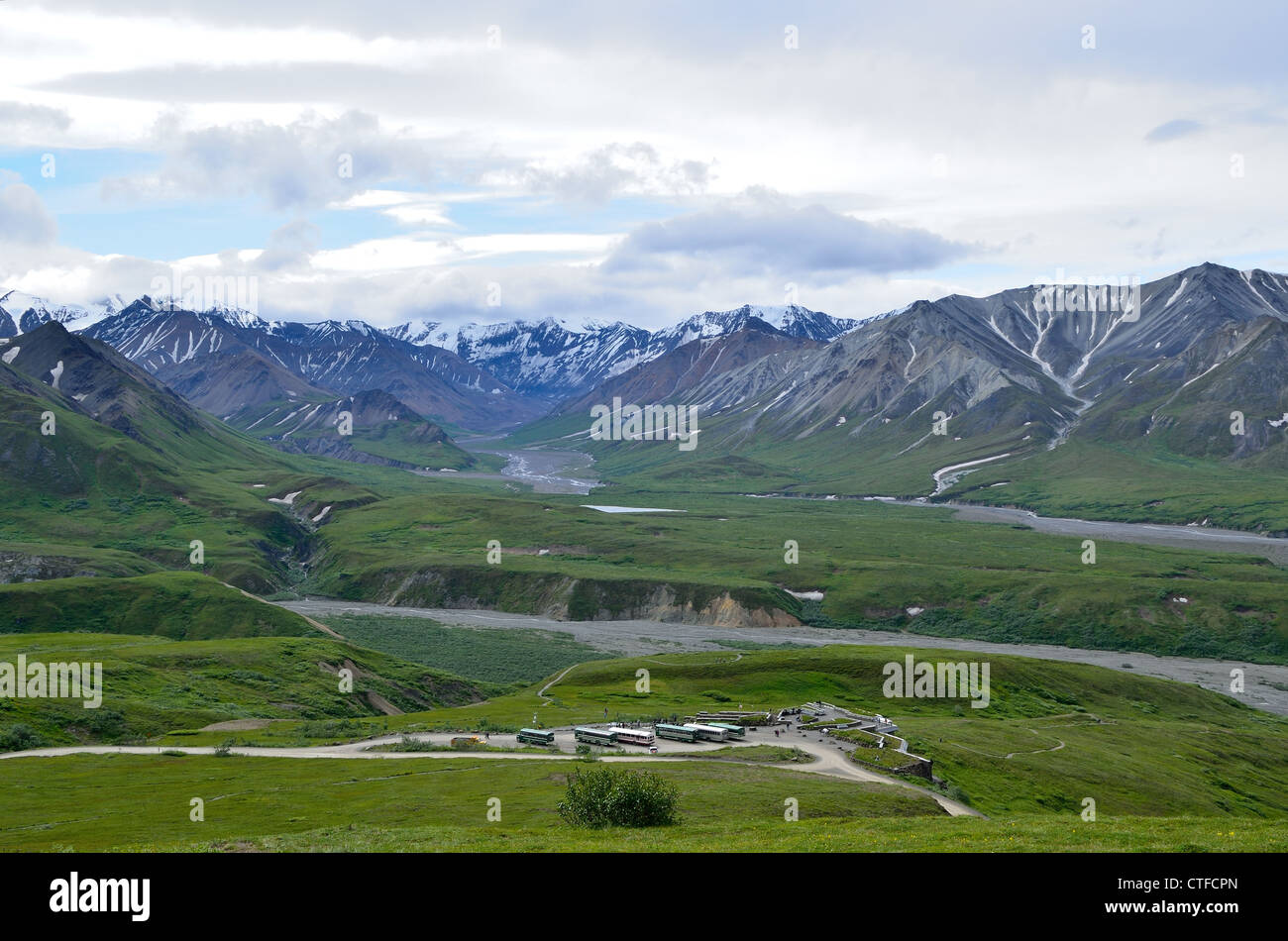 Paesaggio di montagna intorno Eielson Centro Visitatori. Parco Nazionale di Denali e selvaggia di preservare. Alaska, Stati Uniti d'America. Foto Stock