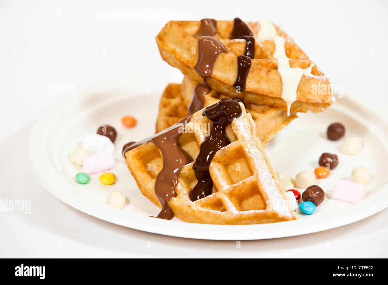 Waffle, gelati, dolci di cioccolato e crema snack Foto Stock