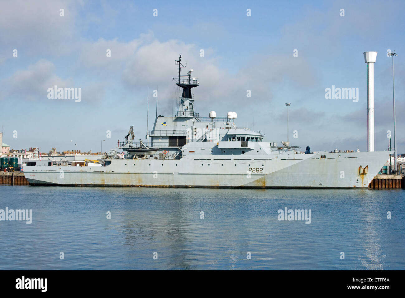 Mezzi navali ormeggiati a Weymouth del porto esterno Foto Stock