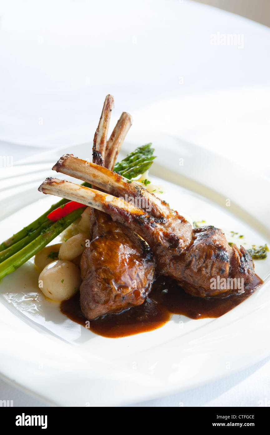 Prodotti alimentari - carré di agnello - Caraibi - Mount Nevis Hotel - Ristorante Foto Stock