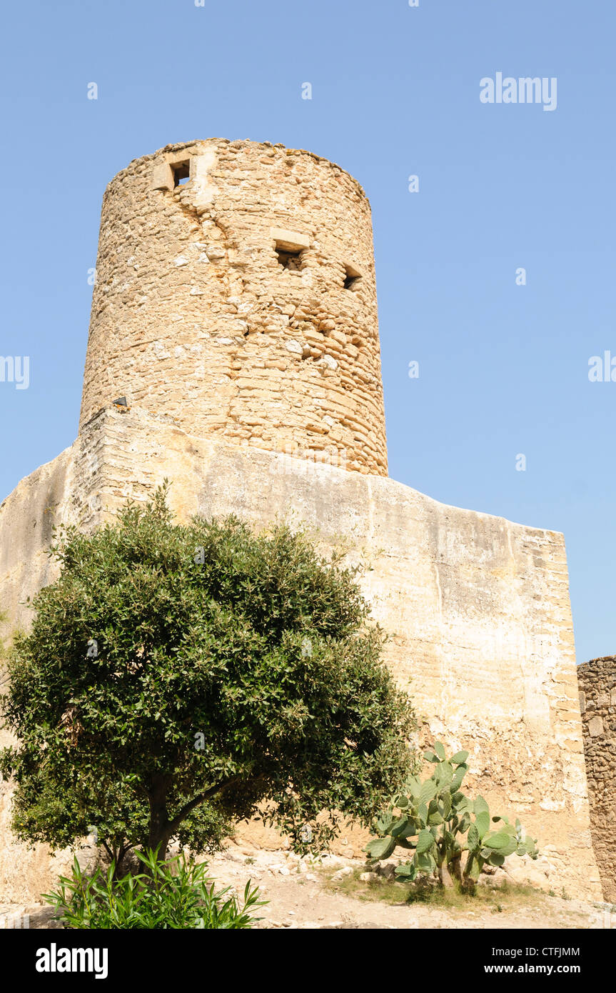 L'originale torre di avvistamento intorno al quale Capdepera Castello e borgo fortificato fu costruito, Mallorca/Maiorca Foto Stock