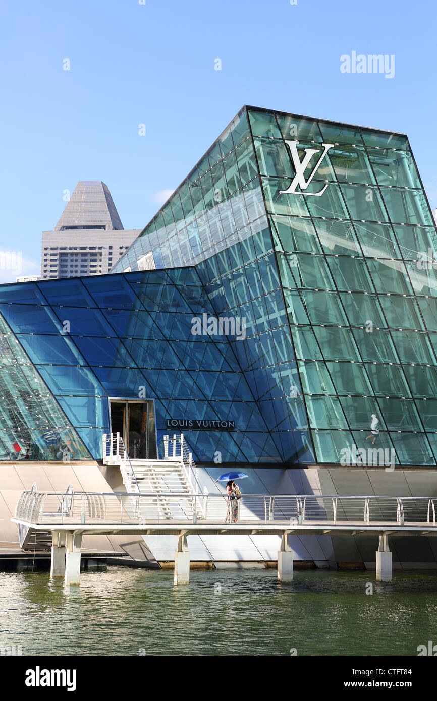 Louis Vuitton isola Maison shop presso il Marina Bay Sands in Singapore. Foto Stock