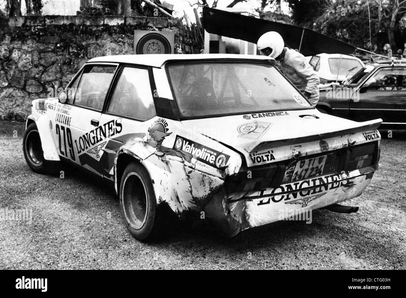 1982 Rally di Monte Carlo Fiat Abarth 131 al controllo di tempo Foto Stock