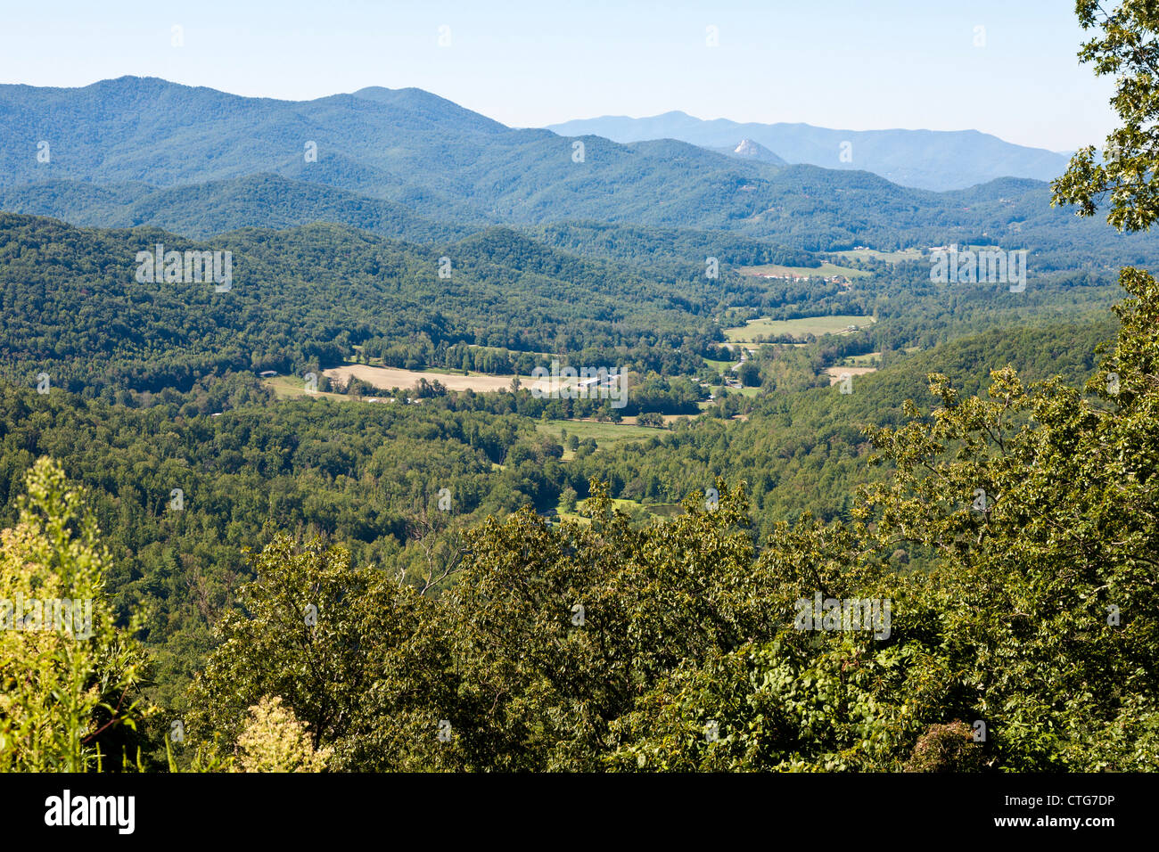 Fattoria rurale terreni in Smokey Mountains Valley vicino a Franklin, Carolina del Nord Foto Stock