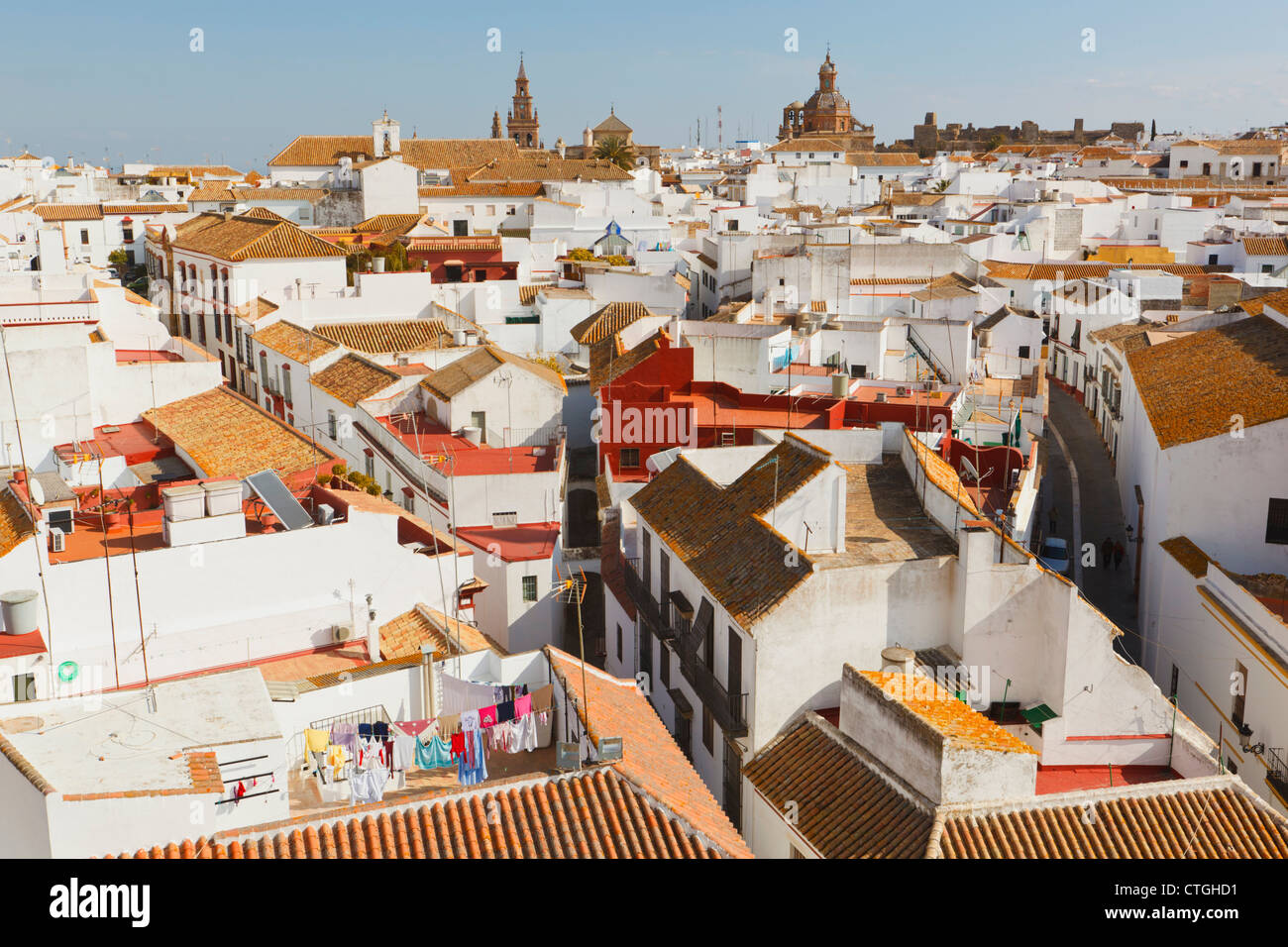 Carmona, provincia di Siviglia, Spagna. Alta vista sopra la città vecchia. Foto Stock