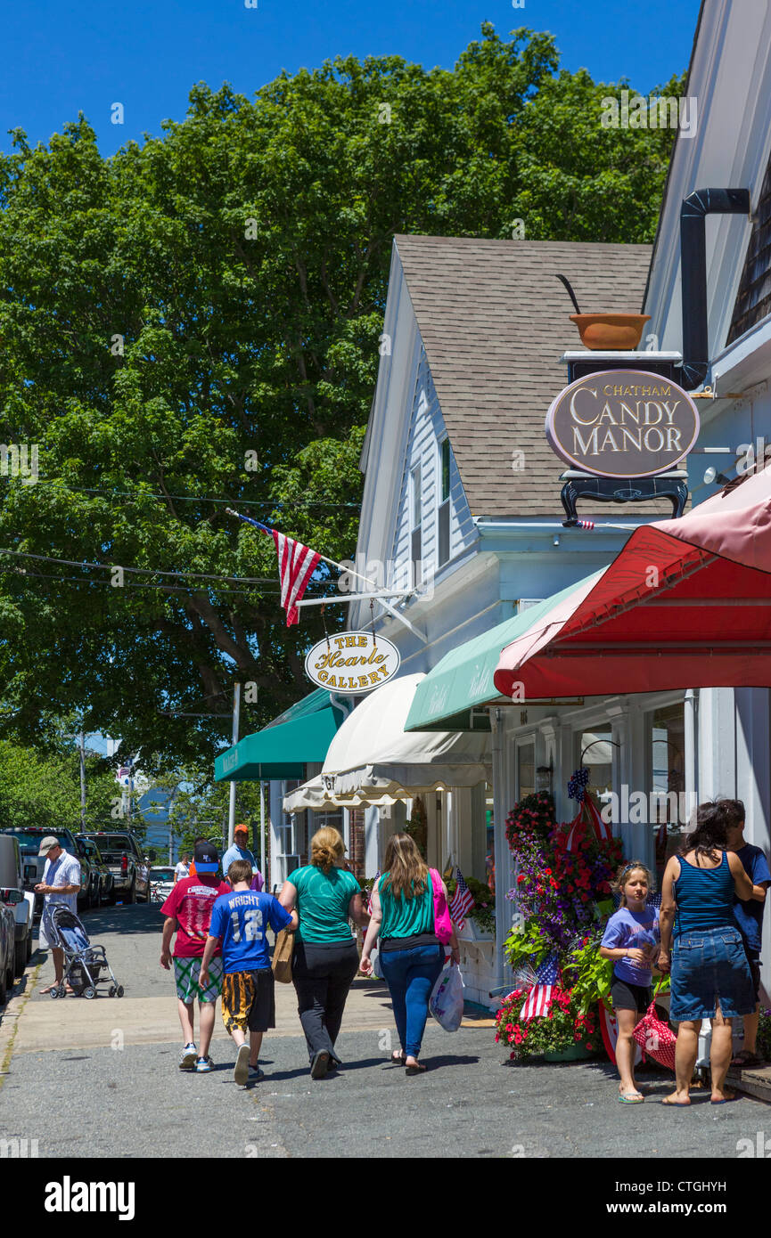 Negozi sulla strada principale di Chatham, Cape Cod, Massachusetts, STATI UNITI D'AMERICA Foto Stock