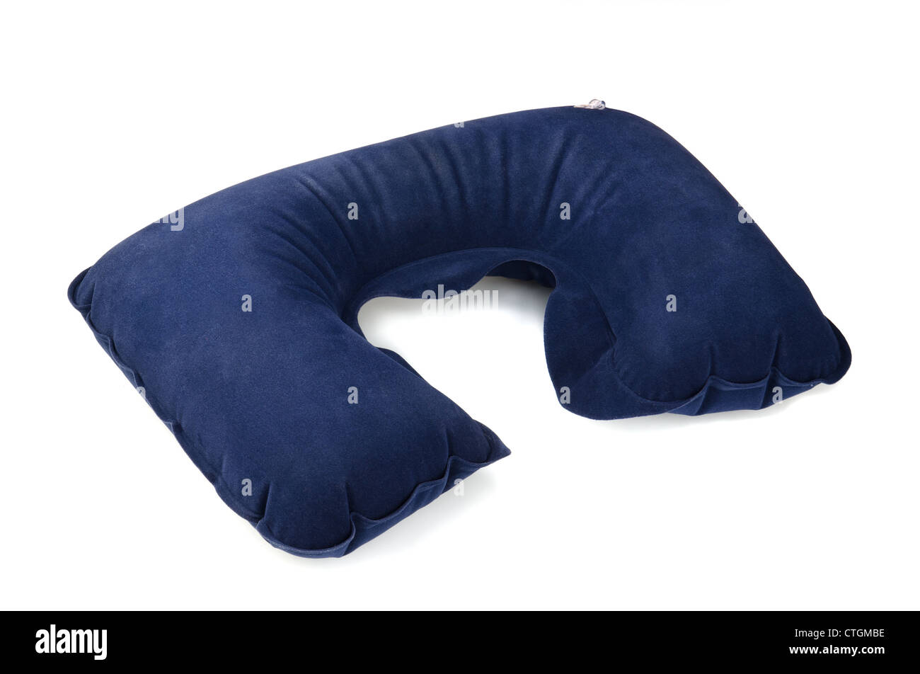 Blu viaggi gonfiabile cuscino collo isolato su bianco Foto Stock