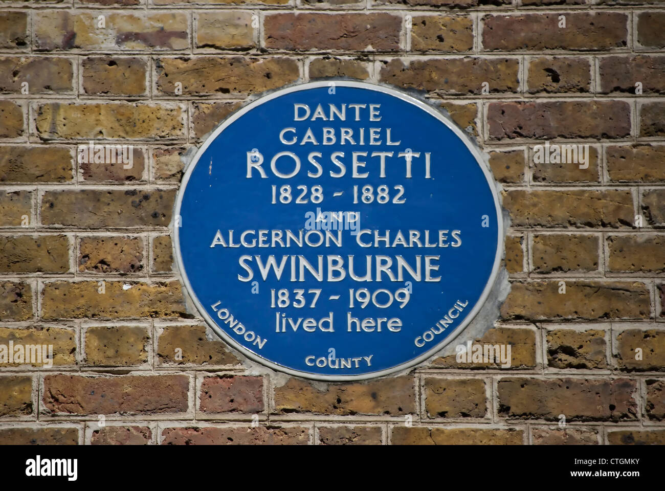 Targa blu segna il cammino cheyne casa di Dante Gabriel Rossetti e Algernon Charles Swinburne, a Chelsea, Londra, Inghilterra Foto Stock