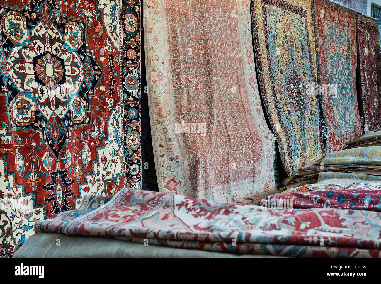 Oriental rug store display. Foto Stock