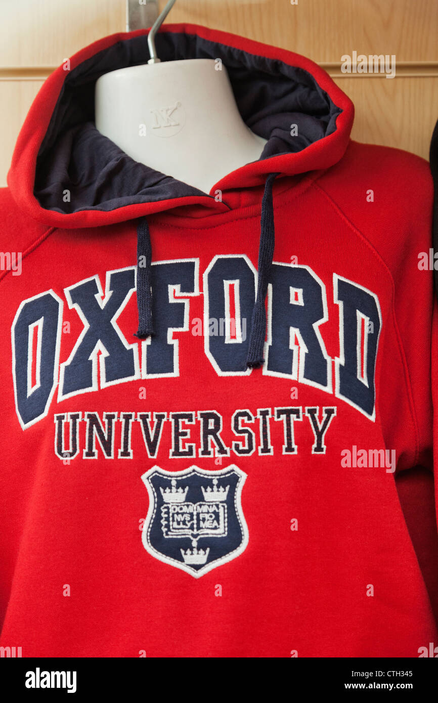 Oxford university sweatshirt immagini e fotografie stock ad alta  risoluzione - Alamy