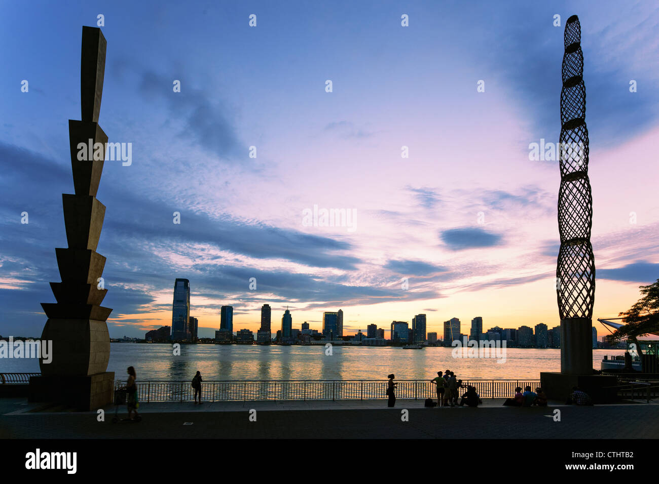 Vista da Battery Park a skyline di New Jersey al tramonto, New York Cty Foto Stock