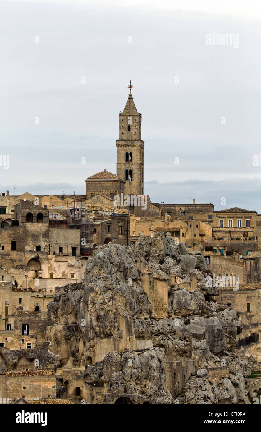 Insediamenti rupestri Sassi di Matera nel Sasso Barisano, Sito Patrimonio Mondiale dell'Unesco, Matera, Italia, Europa Foto Stock