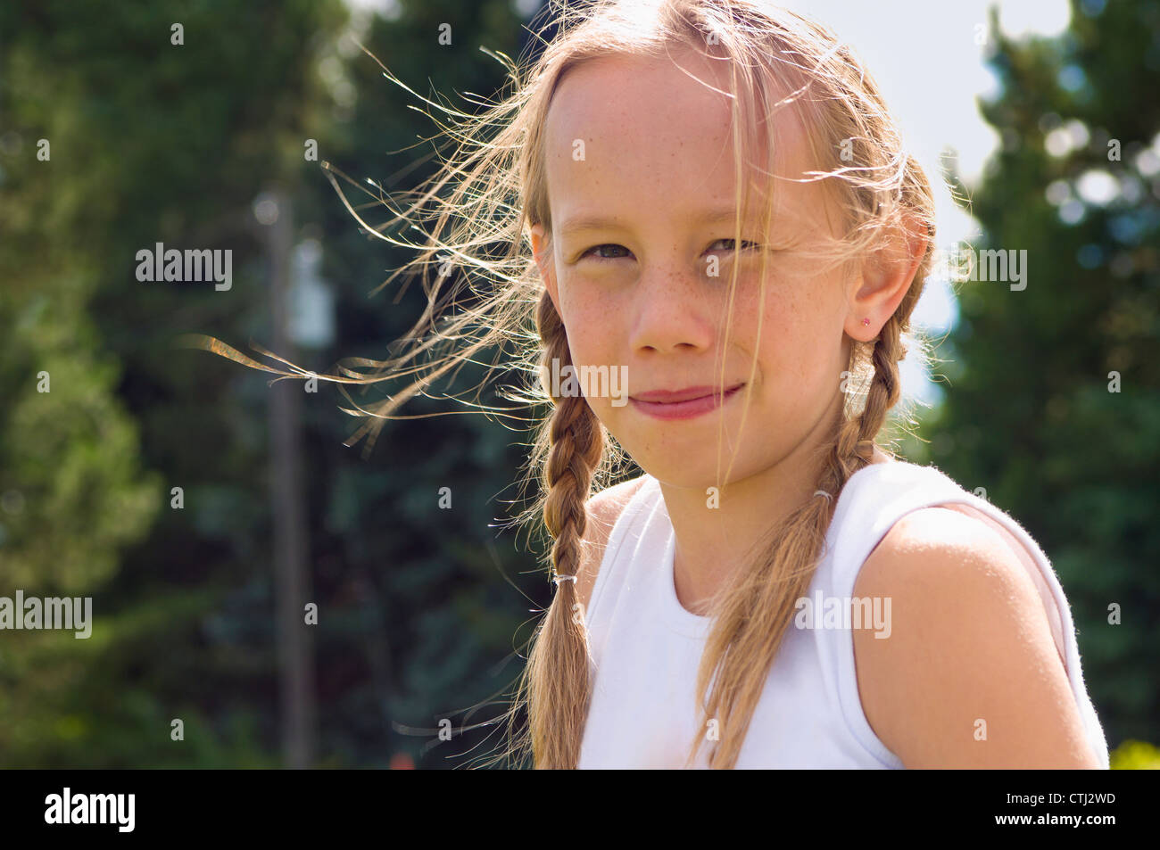 Ritratto di una giovane ragazza di fattoria; Edmonton, Alberta, Canada Foto Stock