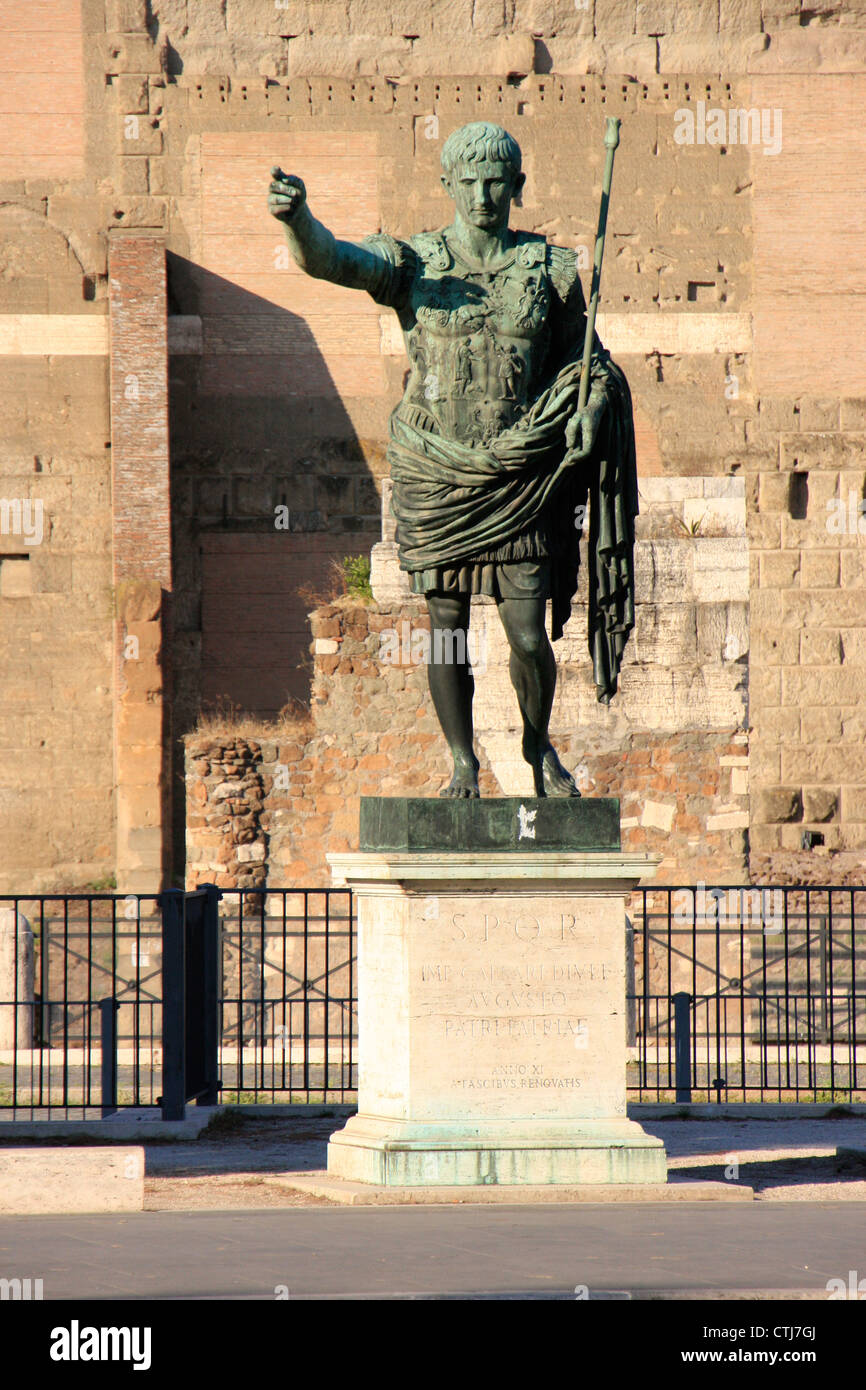 Statua di Augusto Cesare, Roma, Italia Foto Stock