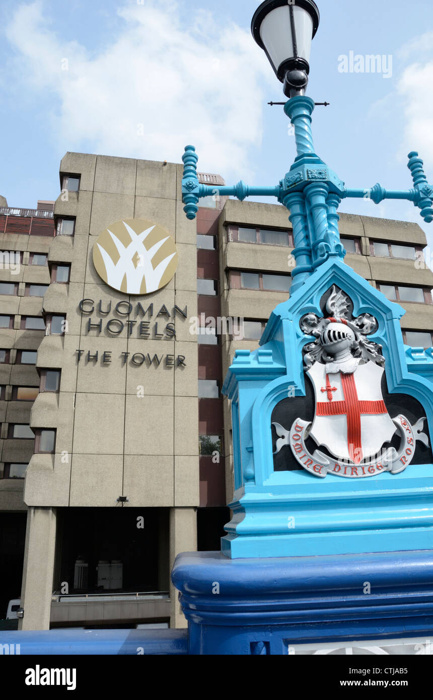 Il Guoman Tower Hotel a Tower Bridge, London, Regno Unito Foto Stock