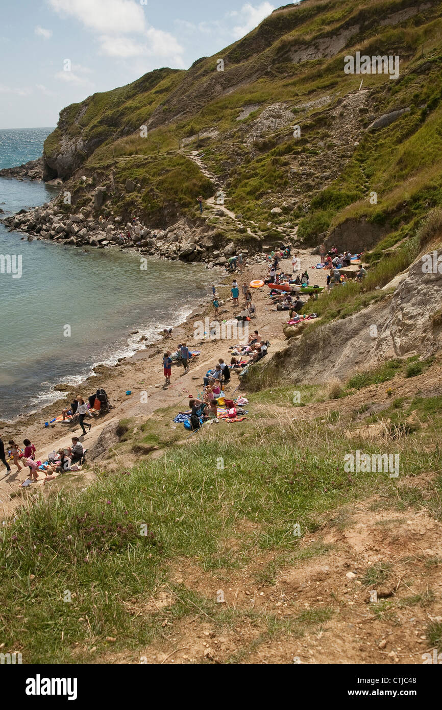 Un giorno di estate a Lulworth Cove su Jurassic Coast in Dorset Foto Stock