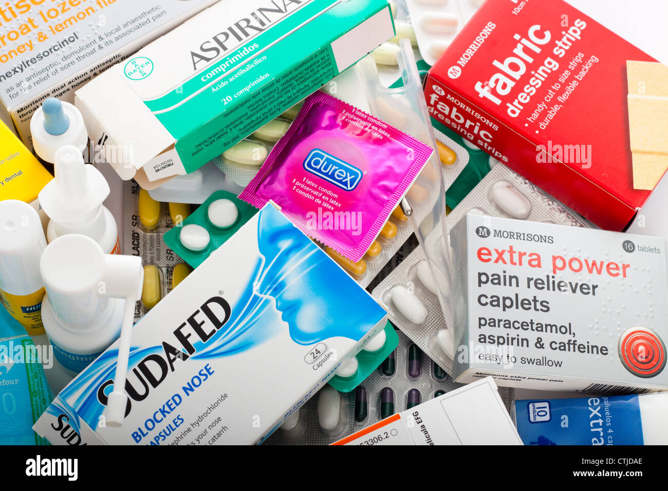 Cumulo di forniture mediche, pacchetti di pillole, compresse, capsule. Foto Stock