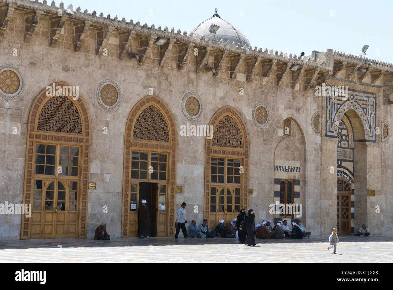 La Grande Moschea, Aleppo, Siria, Al-Jamaa al-Kebir . La sala di preghiera. Aleppo city center è un sito Patrimonio Mondiale dell'UNESCO Foto Stock