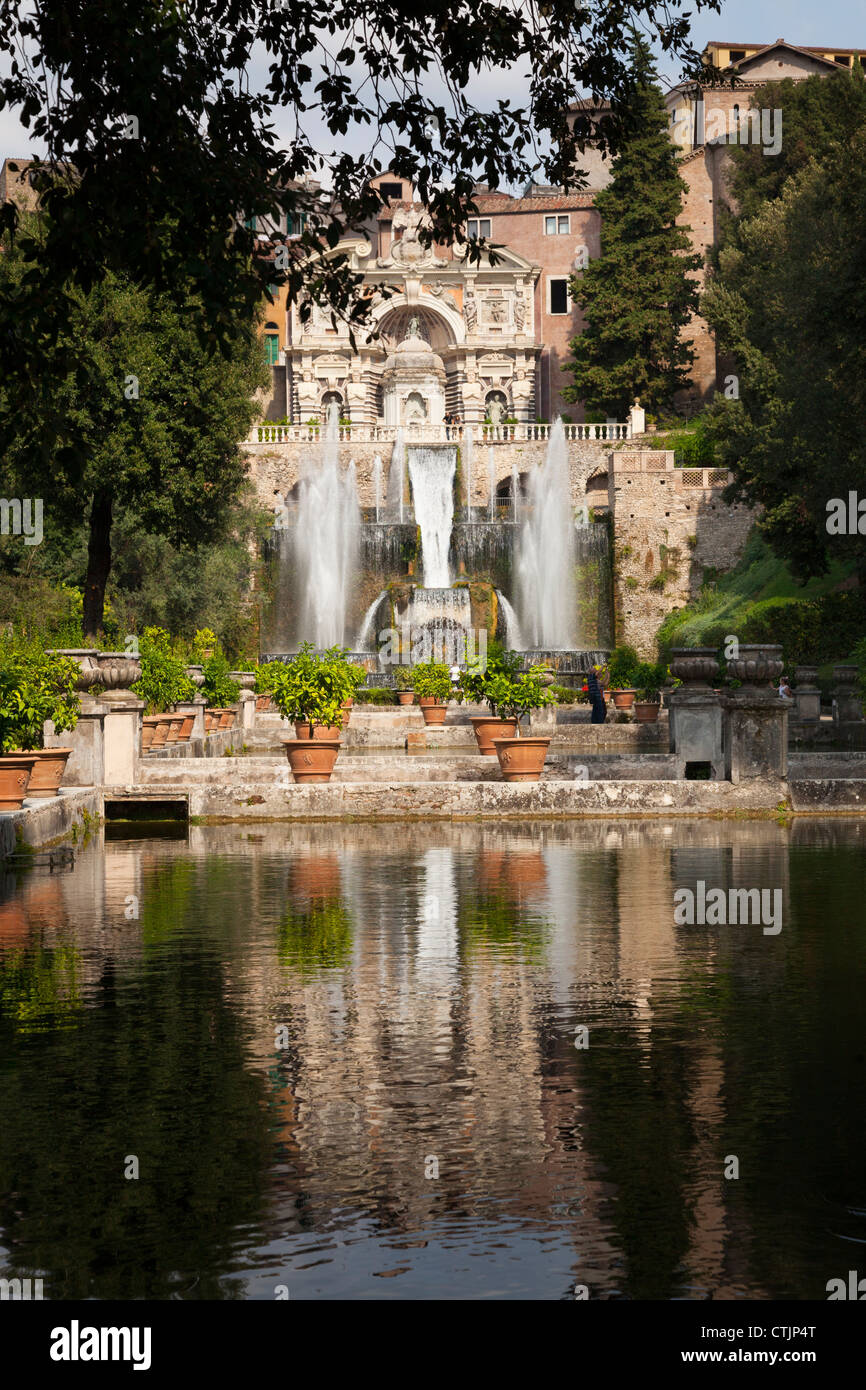 Laghetti e la fontana di Nettuno e organo a Villa d'Este a Tivoli Italia Foto Stock