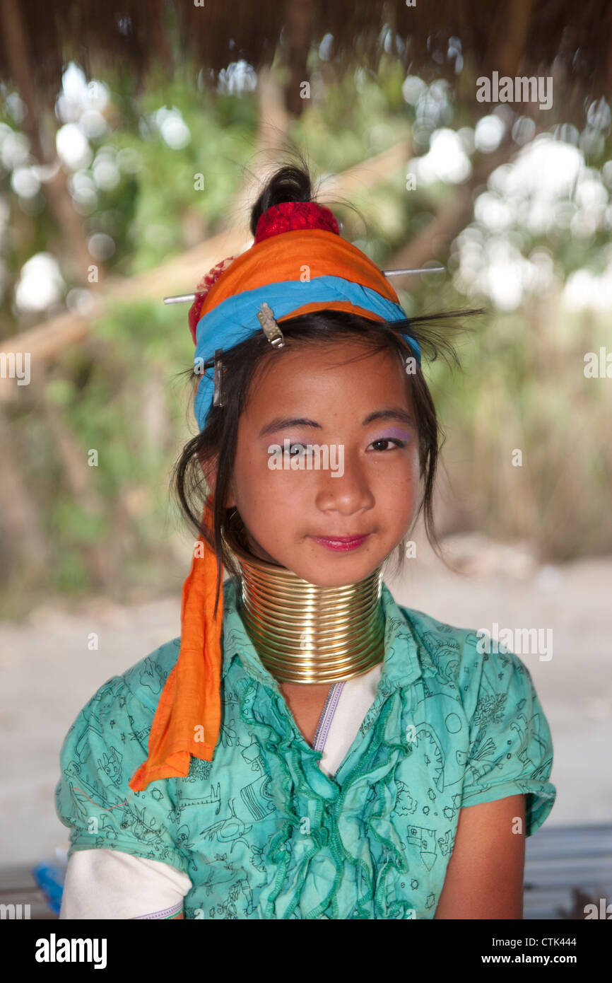 Karen lungo collo ragazza nel nord della Thailandia Foto Stock