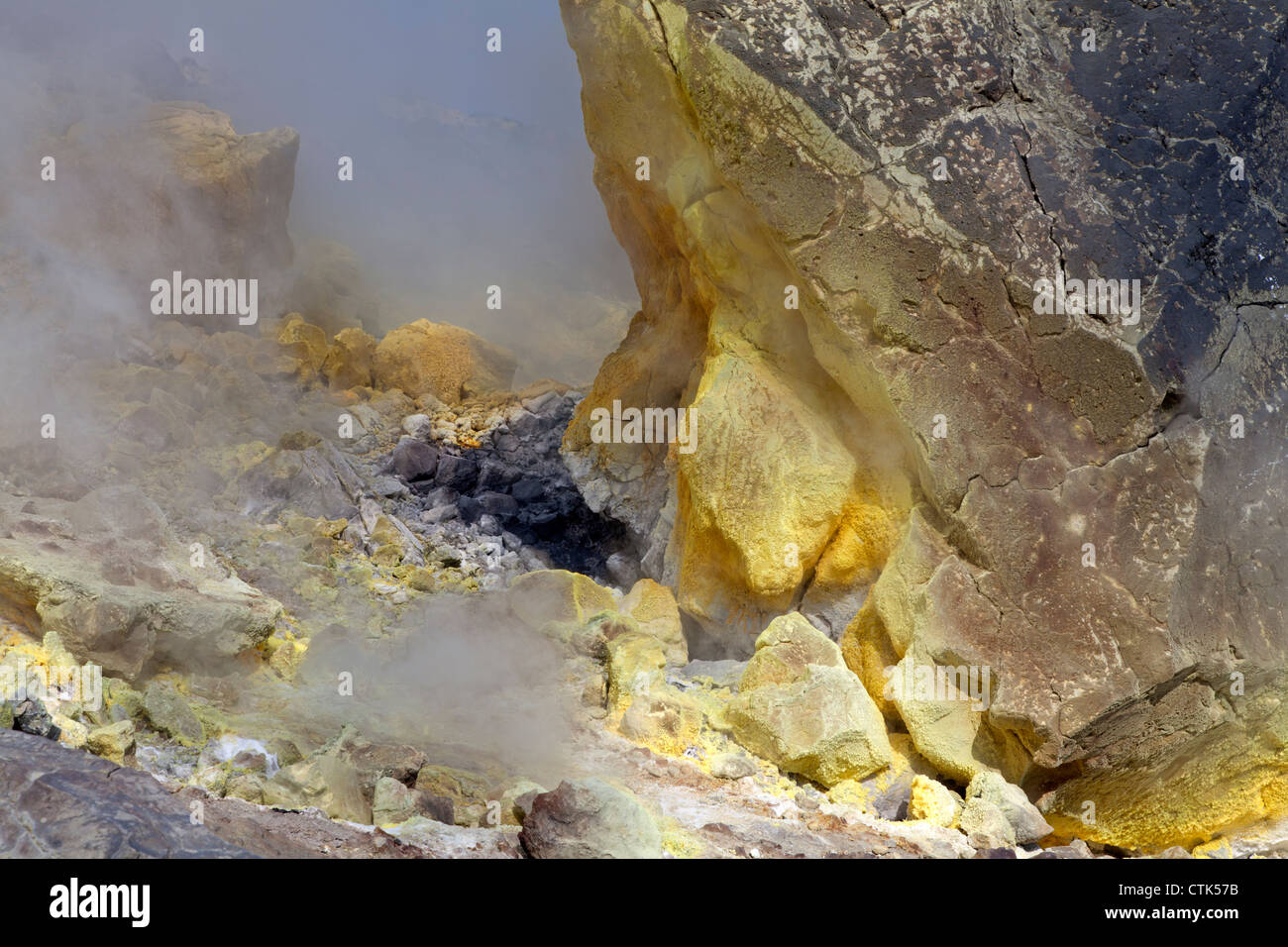 Zolfo alla isola di Vulcano, Isole Eolie, Italia Foto Stock