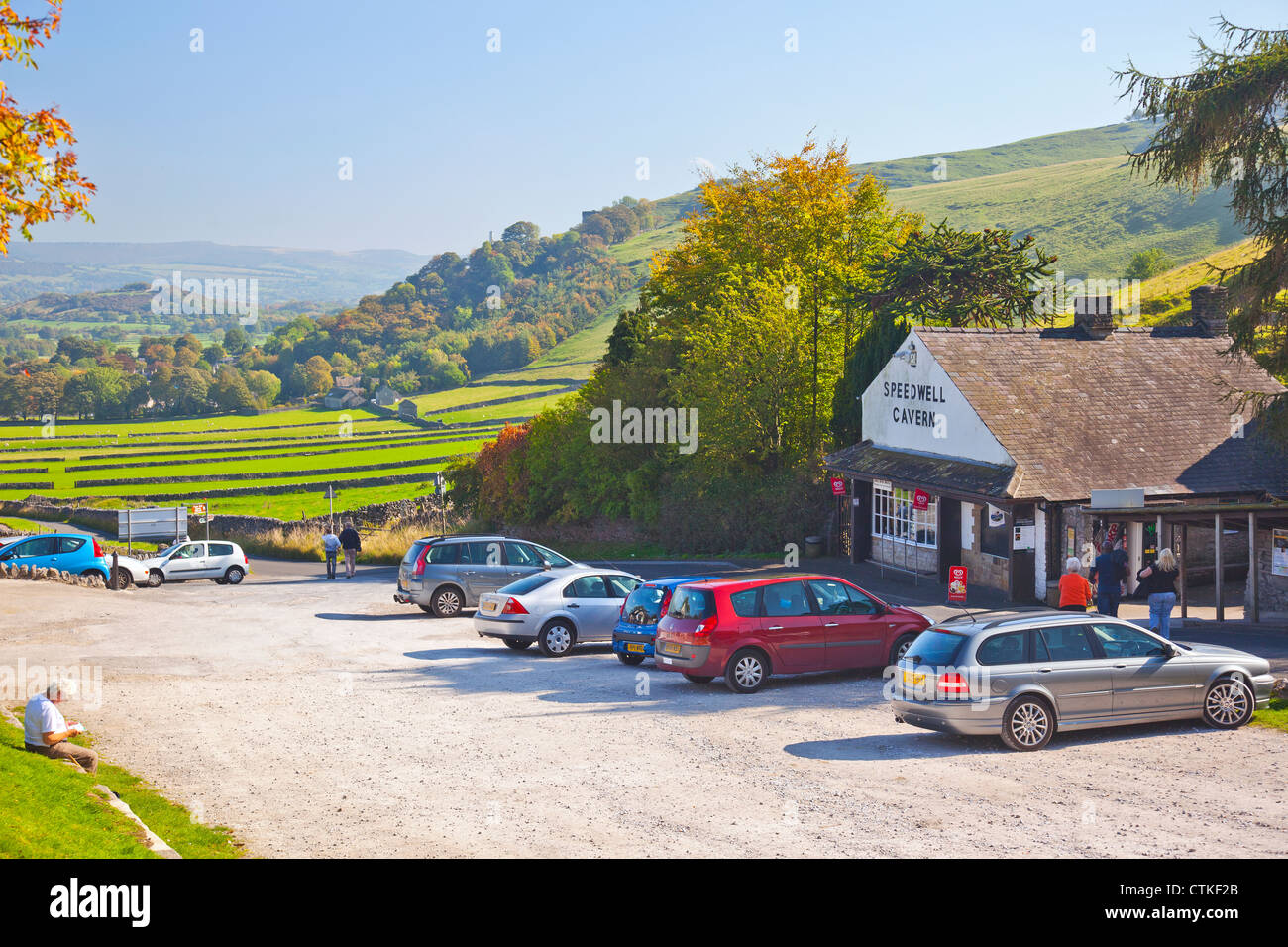 Ingresso al Speedwell Cavern - un famoso complesso grotta esplorata in barca in Castleton, Parco Nazionale di Peak District, Derbyshire, England, Regno Unito Foto Stock