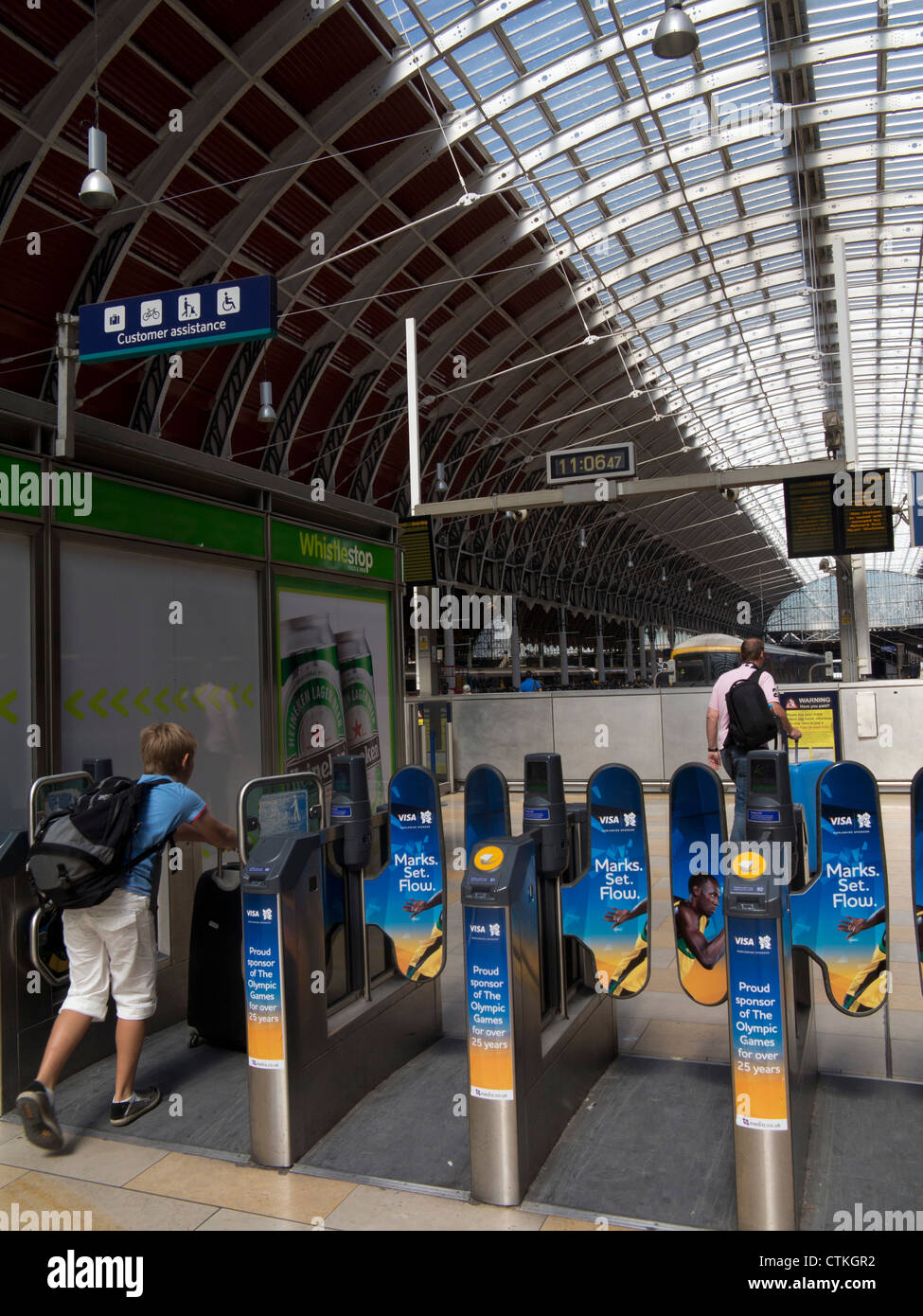 Carta Visa annuncio con Usain Bolt approvando durante la London 2012 Olympic presso la stazione di Paddington. Regno Unito Foto Stock