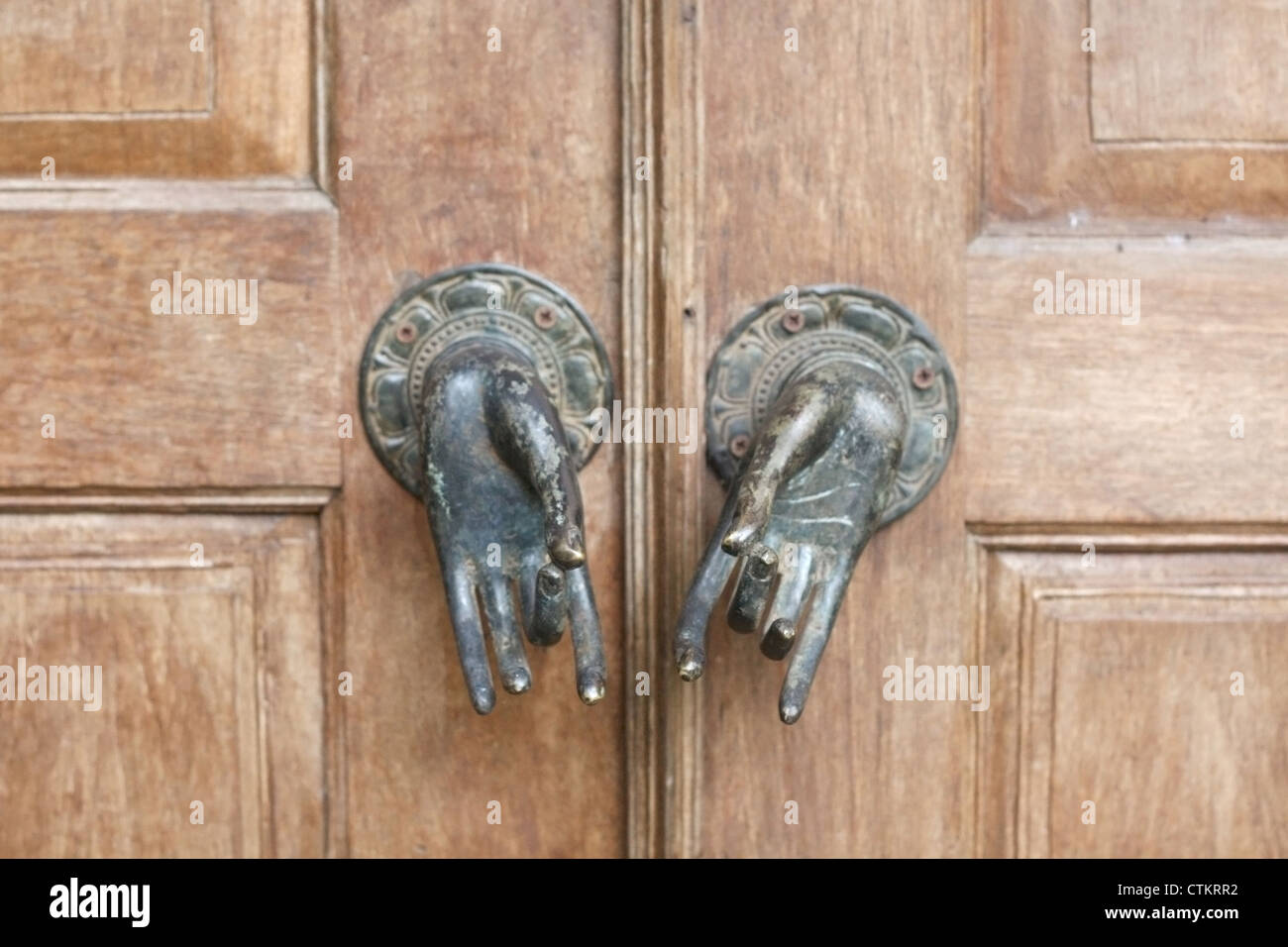 Balinese maniglie della porta Foto Stock